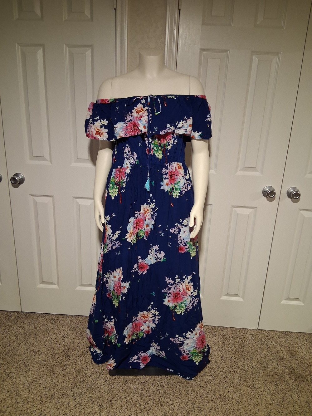 DAVI & DANI Navy Off-Shoulder Floral Maxi Dress With Pockets